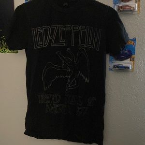 Led Zeppelin graphic t